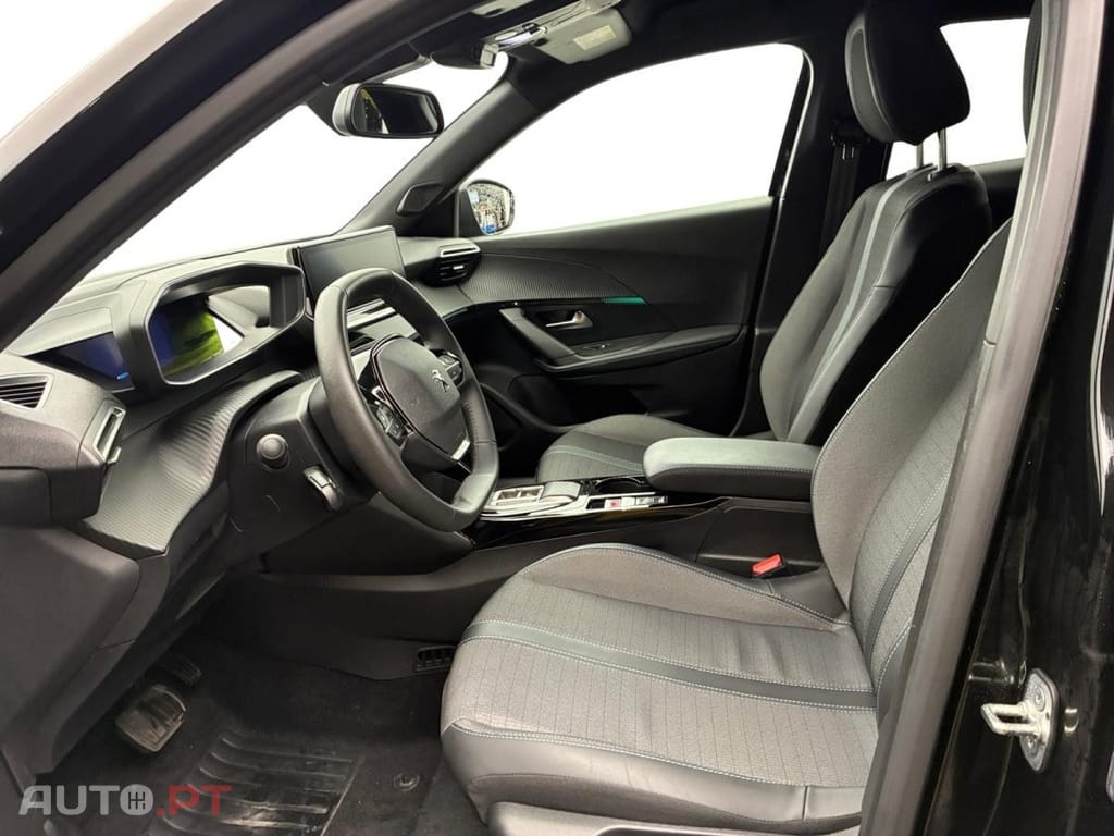 Peugeot E-2008 Allure Pack