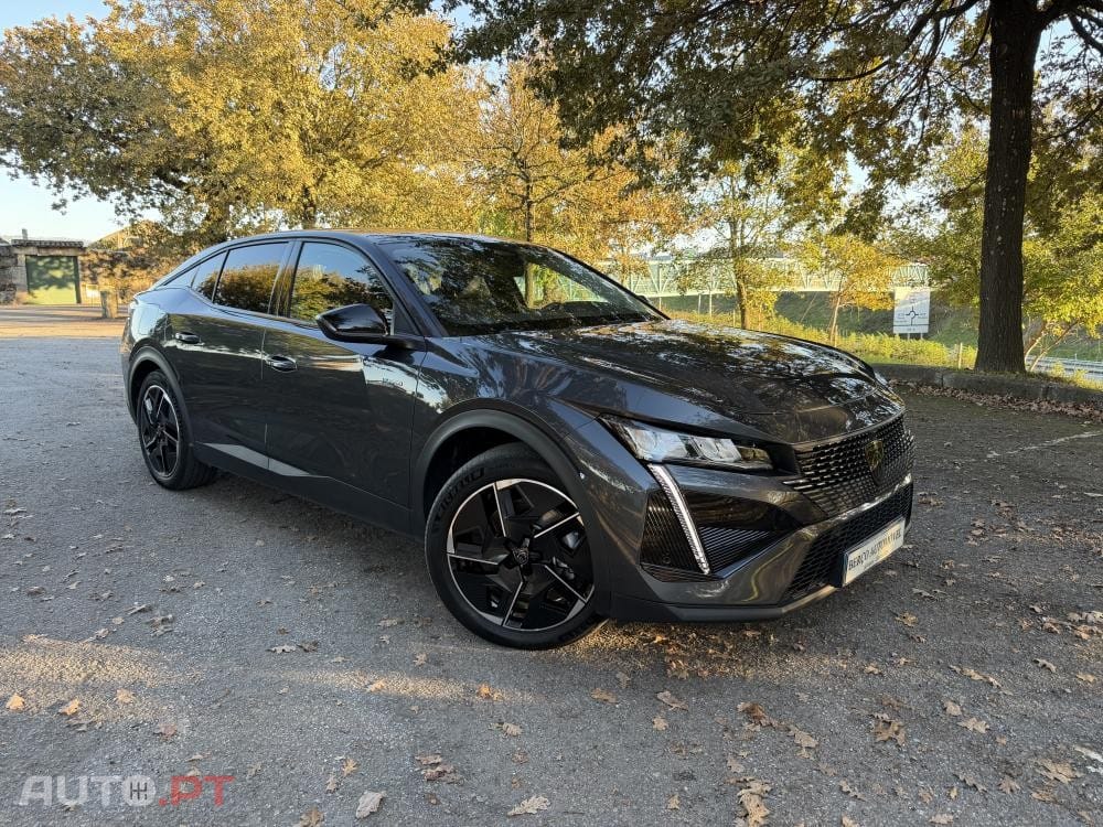 Peugeot 408 1.6 Hybrid Allure Pack e-EAT8