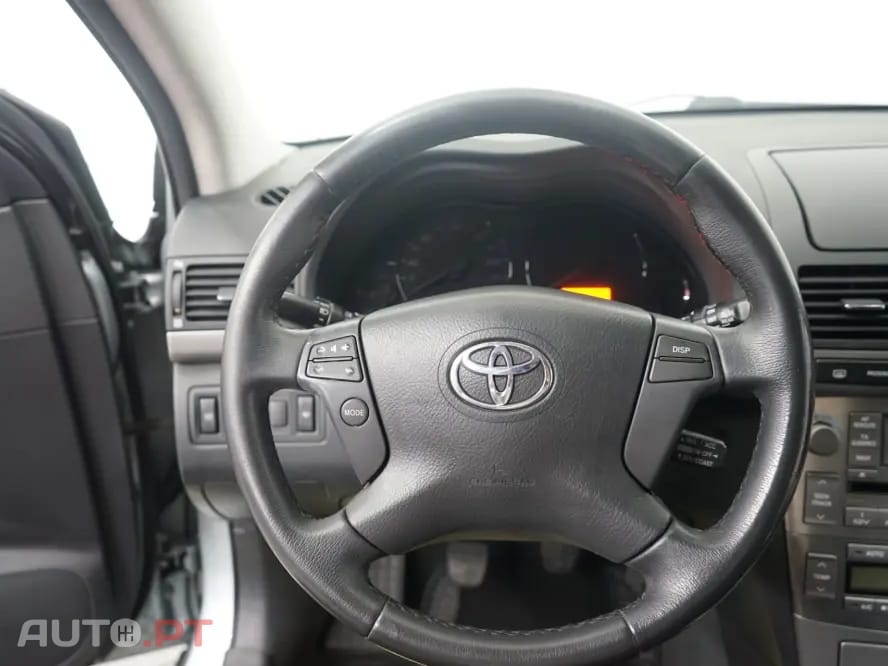 Toyota Avensis 2.0 D-4D Exclusive