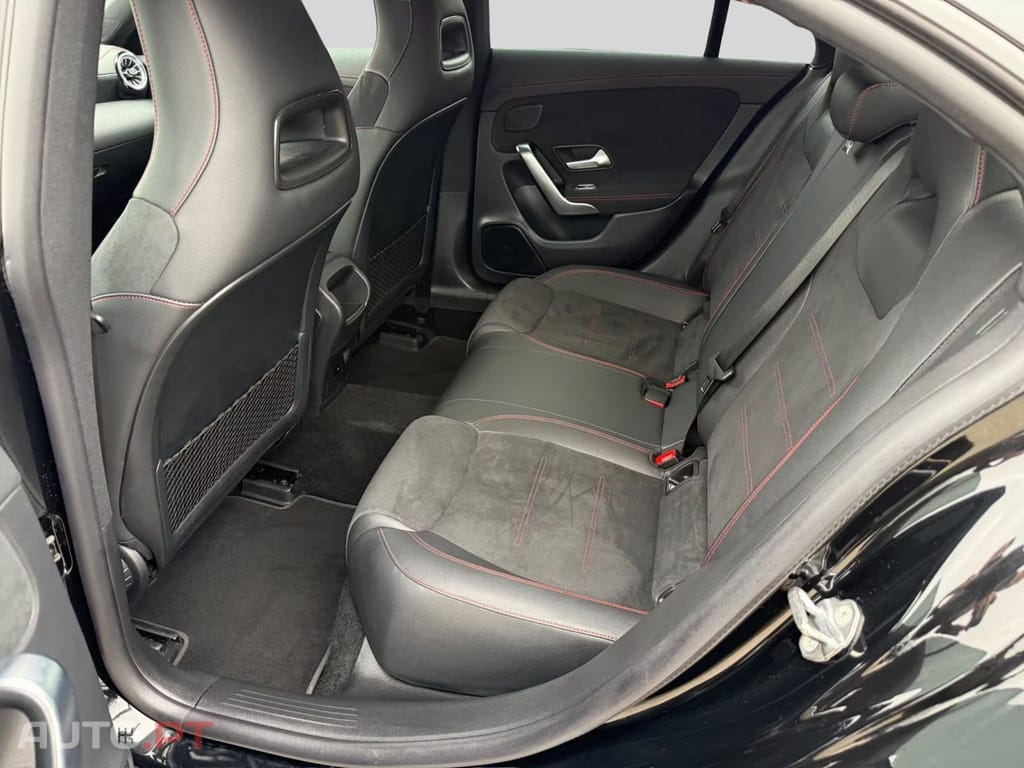 Mercedes-Benz CLA 250 e AMG I.V.A DEDUTÍVEL 