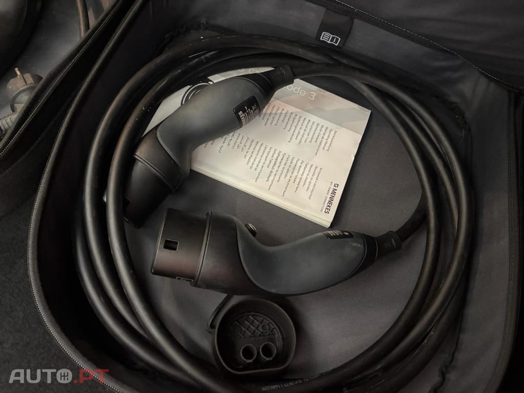 Mercedes-Benz GLA 200 Progressive Line 7G-DCT