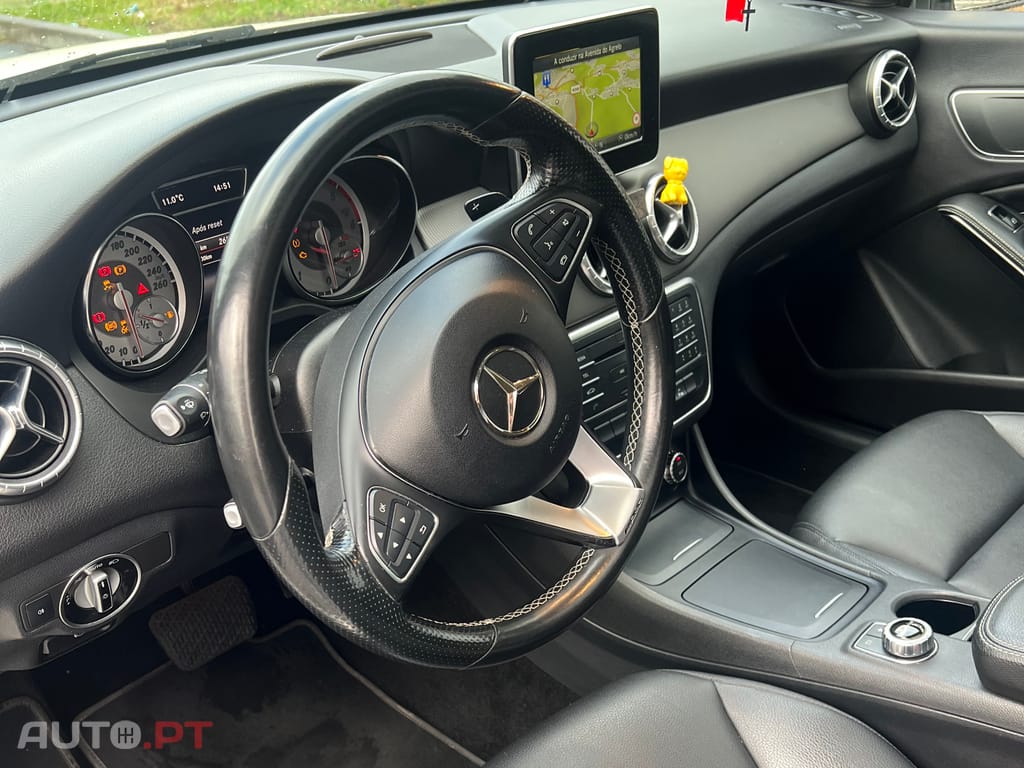 Mercedes-Benz CLA 220 AMG line 2.2
