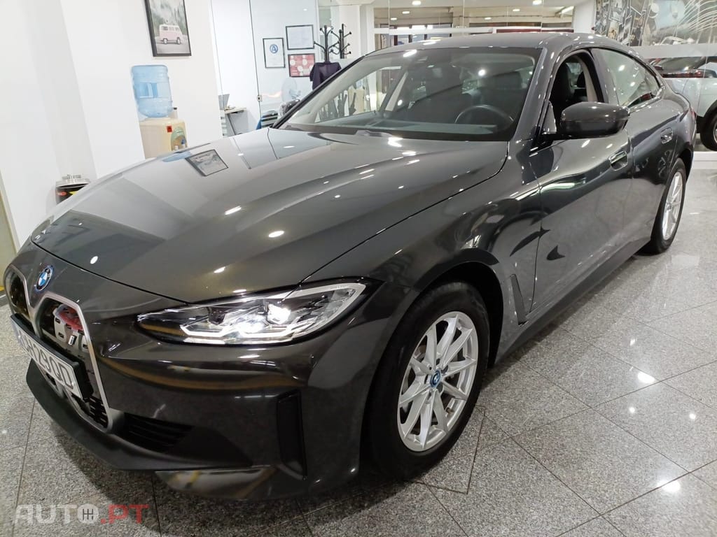 BMW i4 eDrive35