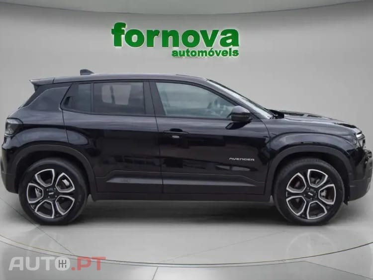 Jeep Avenger 54 kWh Summit