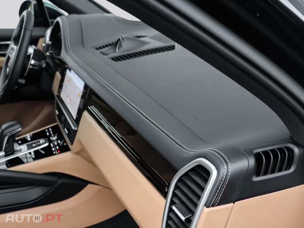 Porsche Cayenne E-Hybrid I.V.A DEDUTIVEL 