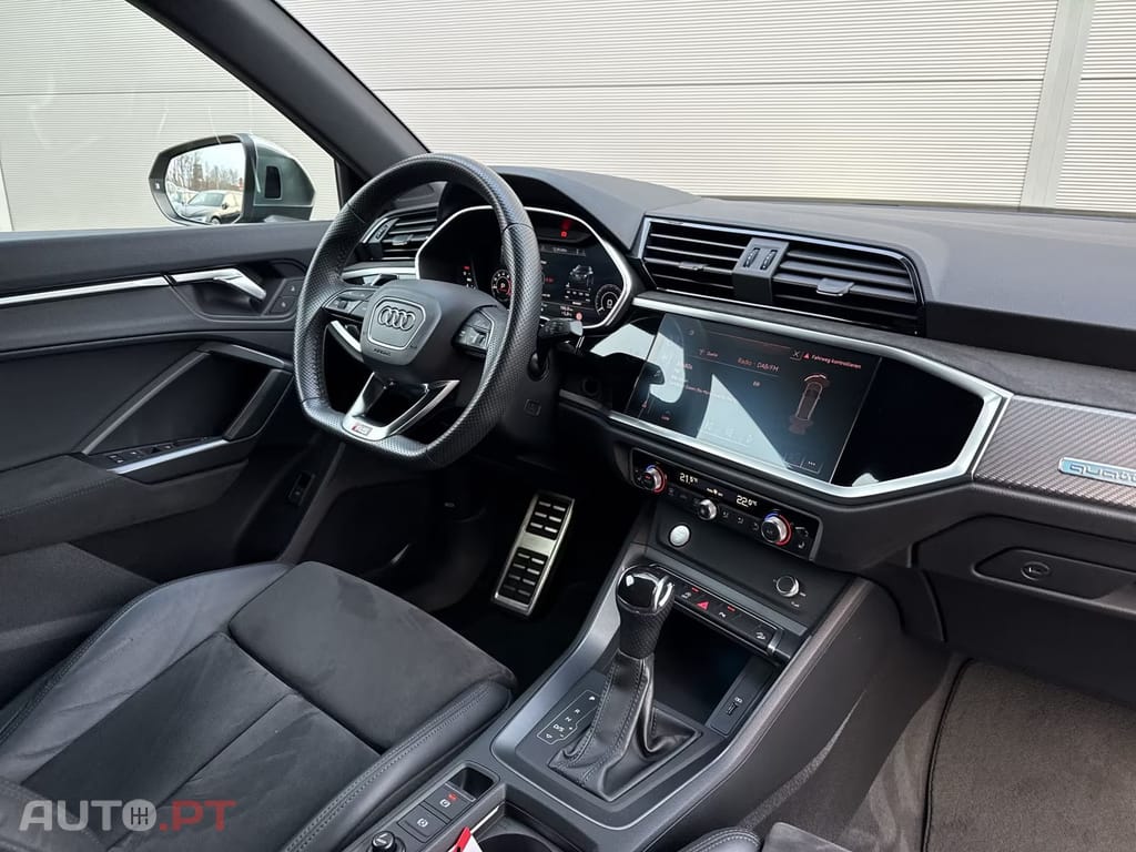 Audi RSQ3 quattro Matrix