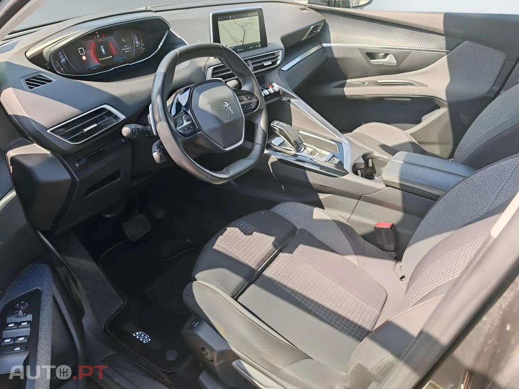 Peugeot 5008 1.5 BlueHDI  EAT8