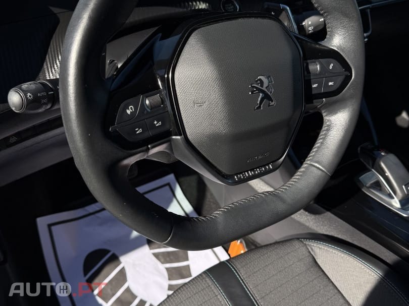 Peugeot 2008 1.2 PureTech Allure Pack EAT8