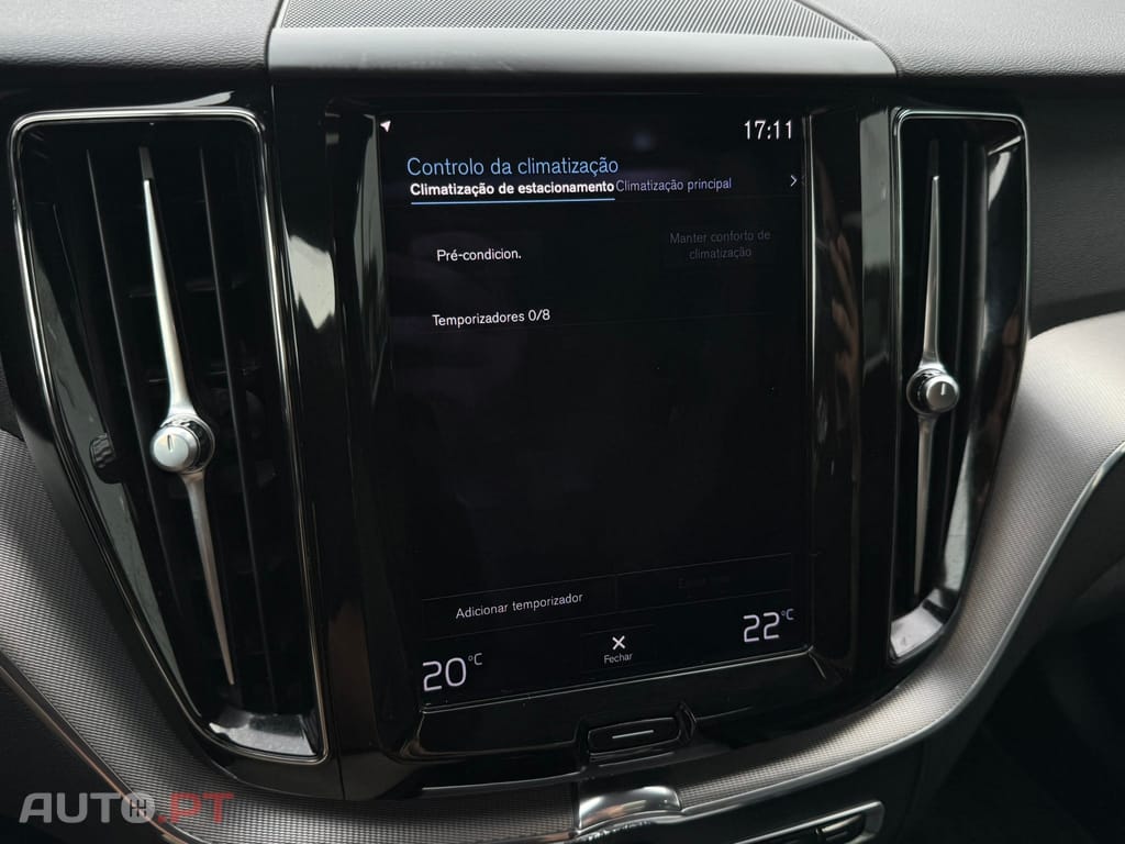 Volvo XC60 2.0 T6 PHEV R-Design AWD