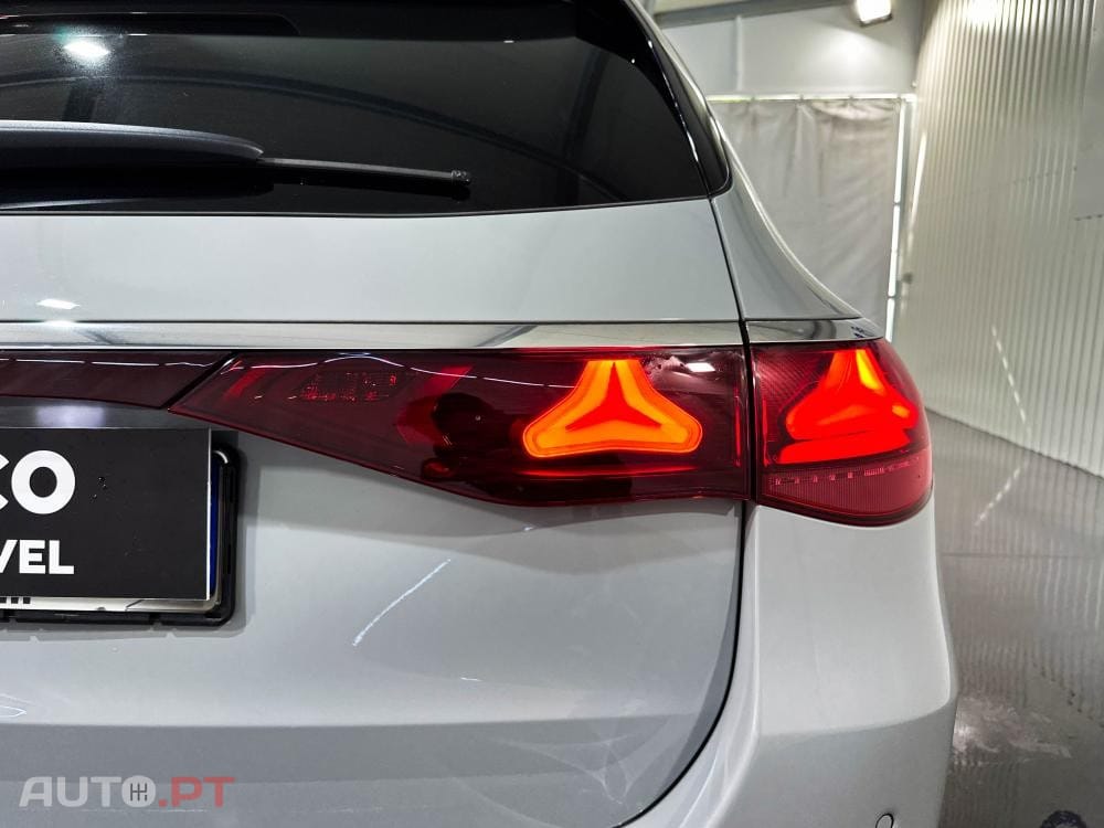 Mercedes-Benz E 300 e 9G-TRONIC AMG Line