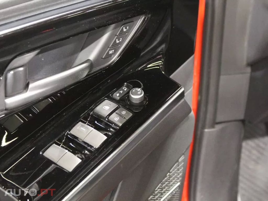Subaru SVX  Platinum Plus