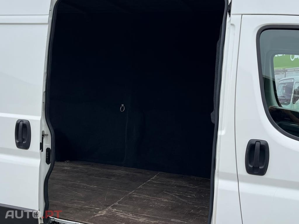 Peugeot Boxer 2.2 BlueHDi 333 L3H2 Pro