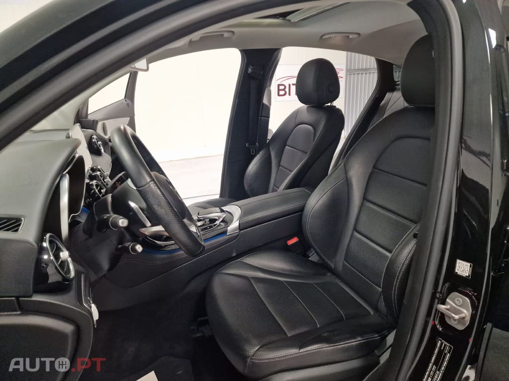 Mercedes-Benz GLC 250 COUPE AMG LINE 4-MATIC AUT.