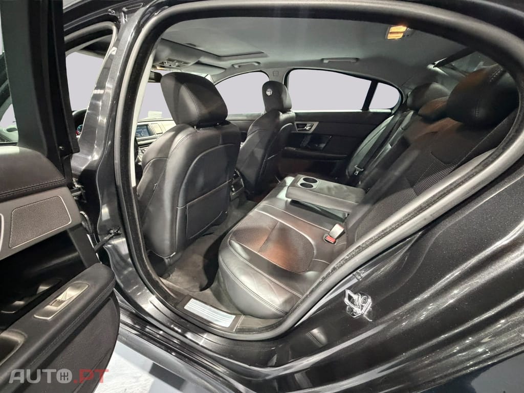 Jaguar XF 3.0D SPORT