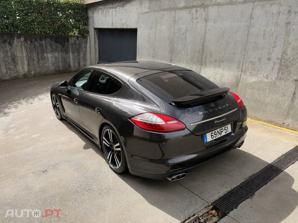 Porsche Panamera Platinum Edition