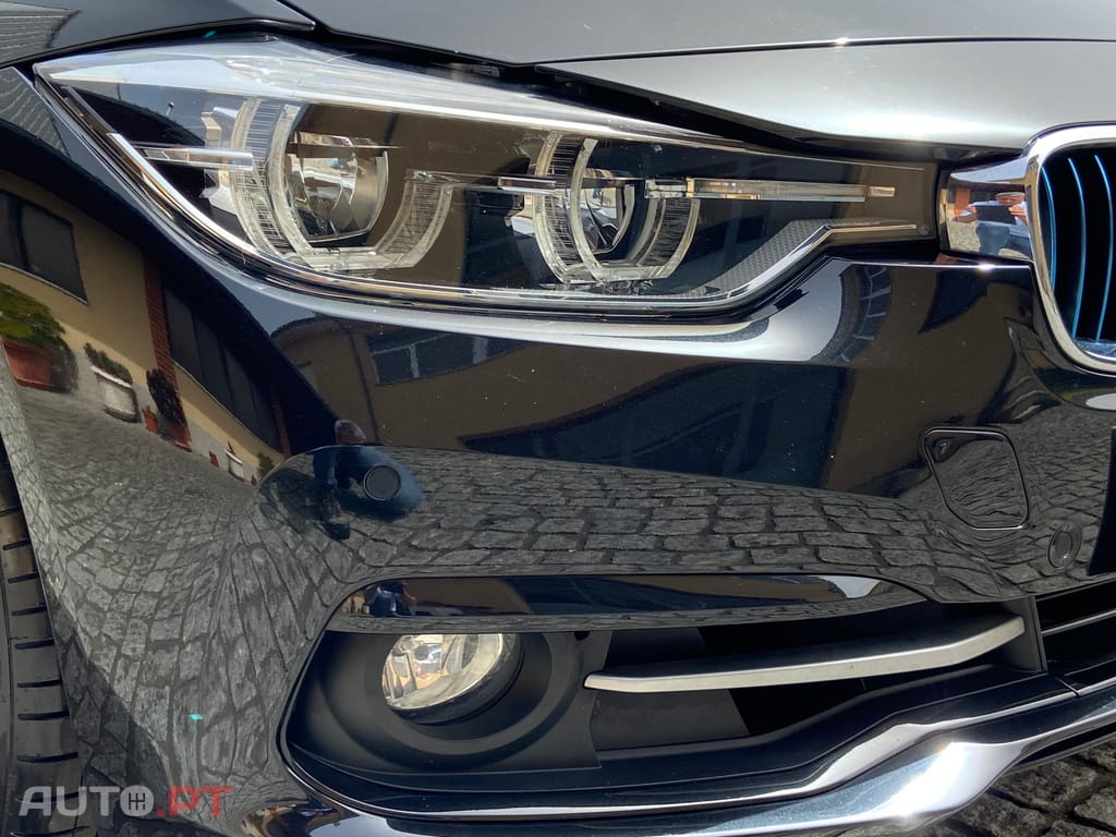 BMW 330 e iPerformace Line Sport Auto