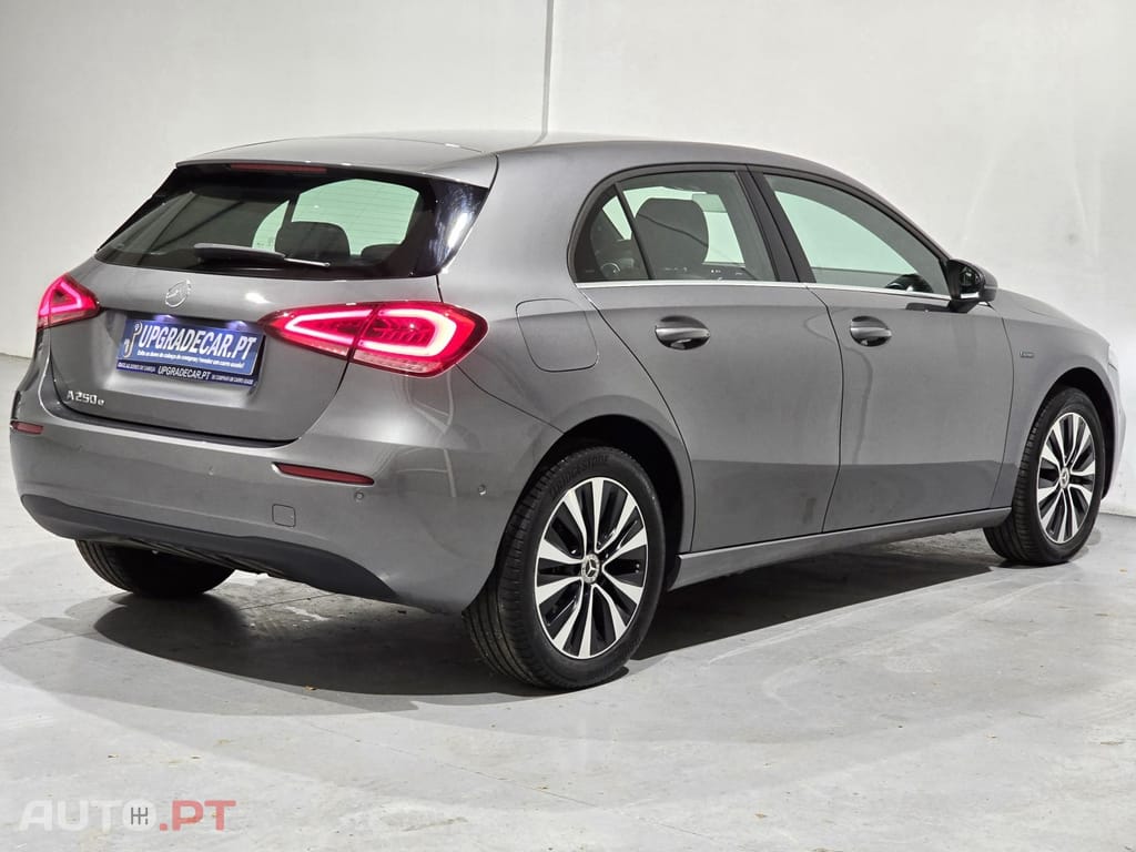Mercedes-Benz A 250 e 8G-DCT Progressive