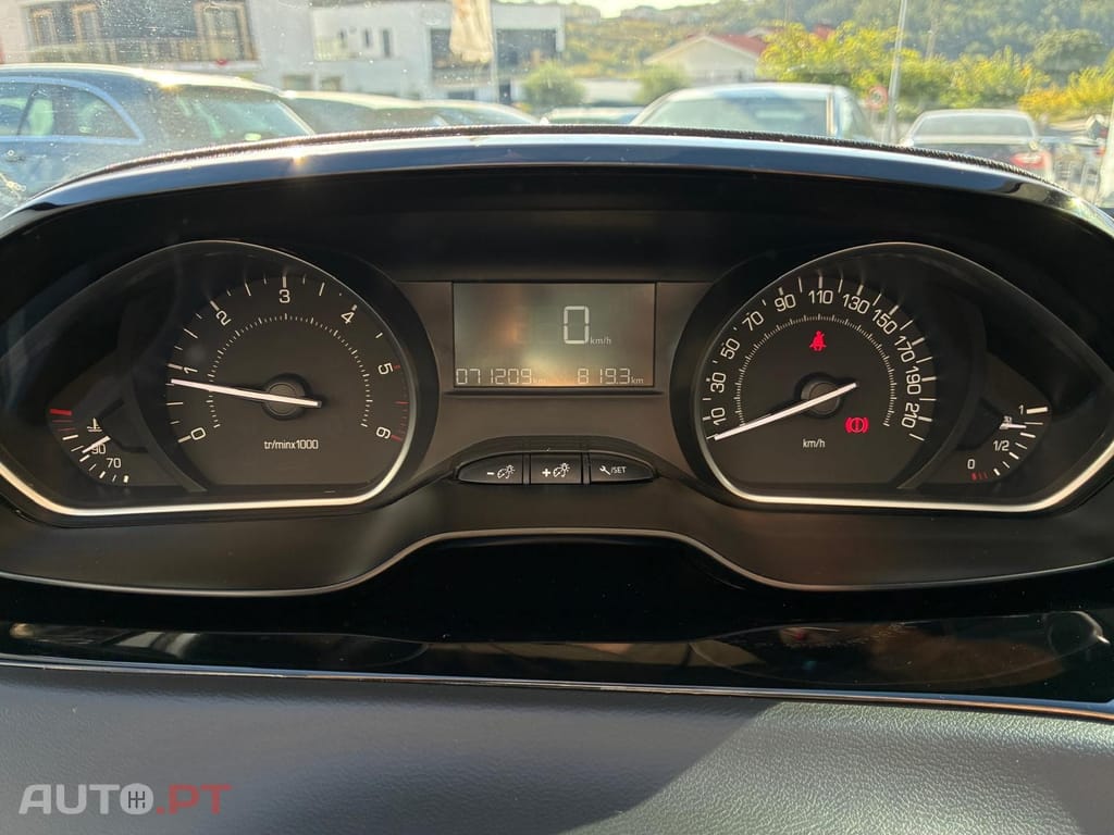 Peugeot 208 1.5 BlueHDi Active
