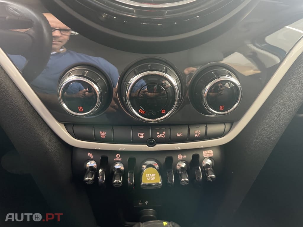 MINI Countryman Cooper SE ALL4 Auto — fotografia 14