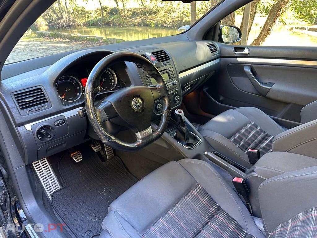 Volkswagen Golf 2.0 GTi
