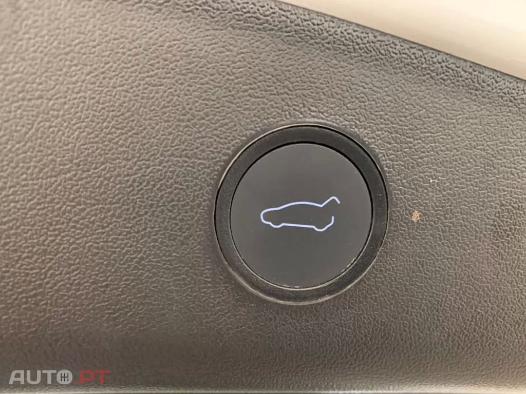 Tesla Model 3 Long Range AWD Dual Motor