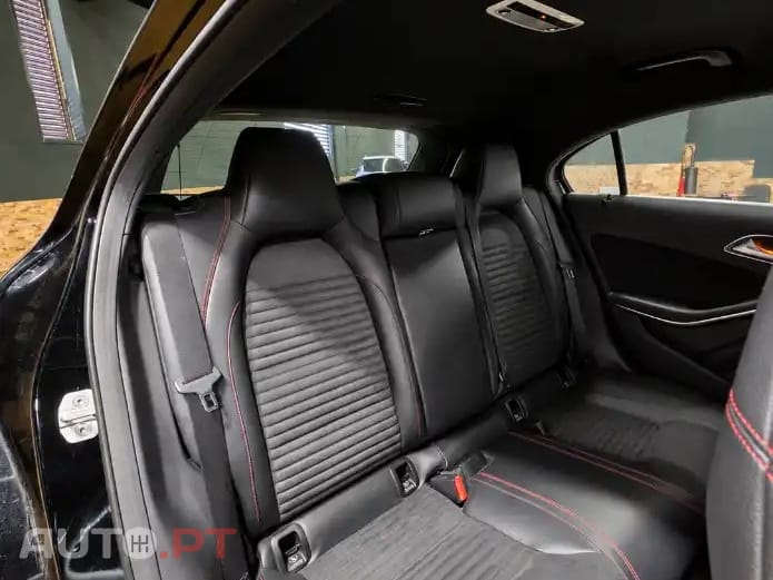 Mercedes-Benz A 180 d AMG Line