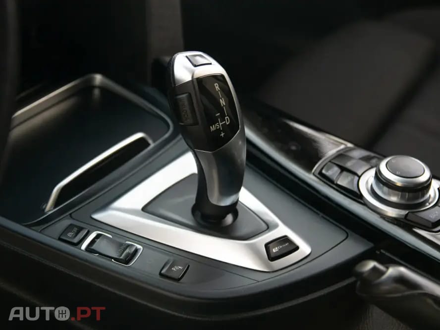 BMW 330 e iPerformance Line Luxury