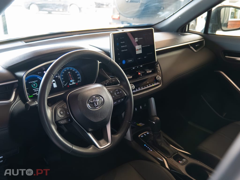 Toyota Corolla Cross 2.0 Hybrid Luxury