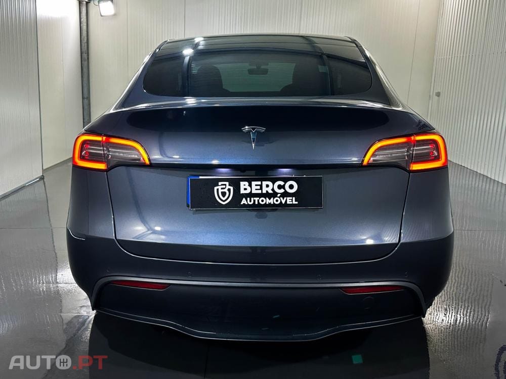 Tesla Model Y Long Range Dual Motor AWD