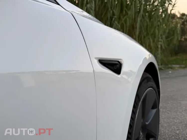 Tesla Model 3 Standard Range Plus RWD