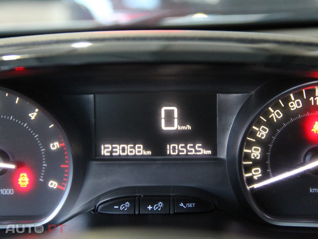 Peugeot 208 1.5 BlueHDi Active