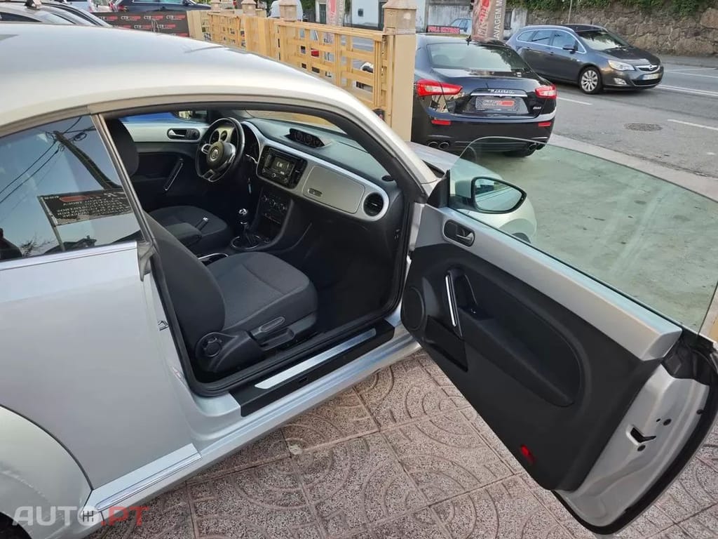 Volkswagen Beetle 1.6 TDi Design