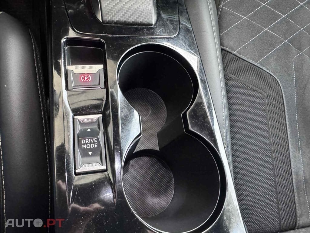 Peugeot 2008 1.2 PureTech GT EAT8