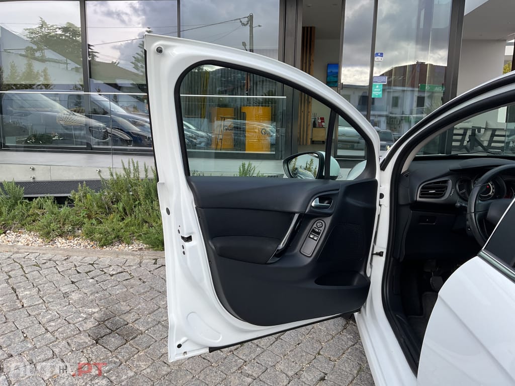 Citroen C3 1.2 PureTech Attraction