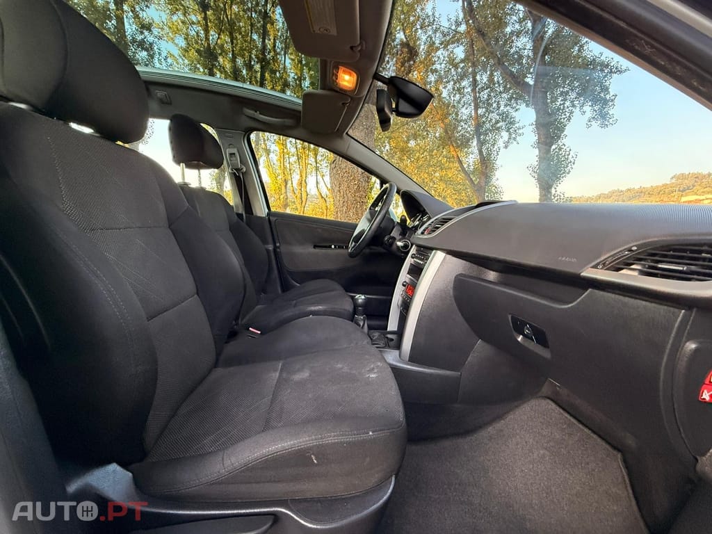 Peugeot 207 SW 1.6 HDi Outdoor FAP