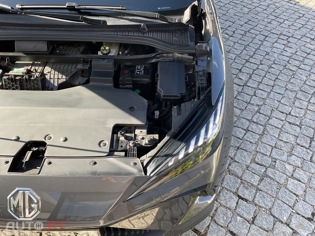 MG MG4 51 kWh Standard