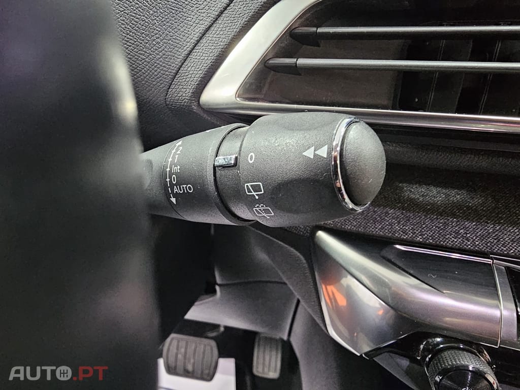 Peugeot 5008 1.5 BlueHDi Allure EAT8