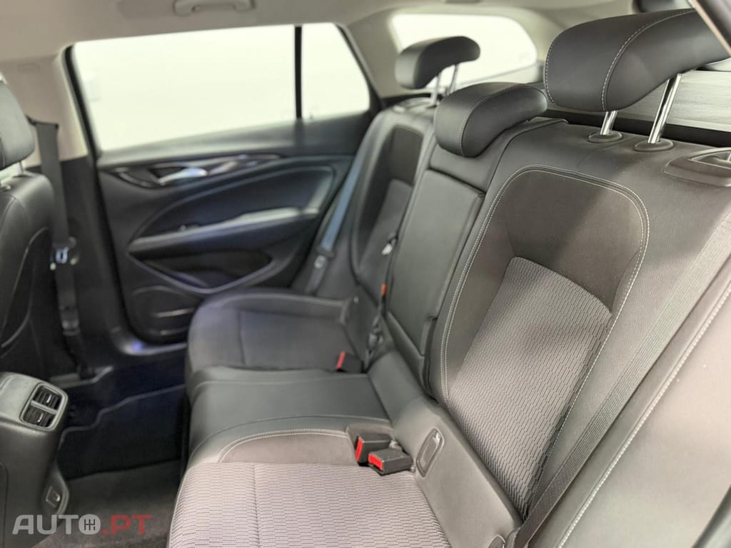 Opel Insignia 1.6 CDTi Dynamic