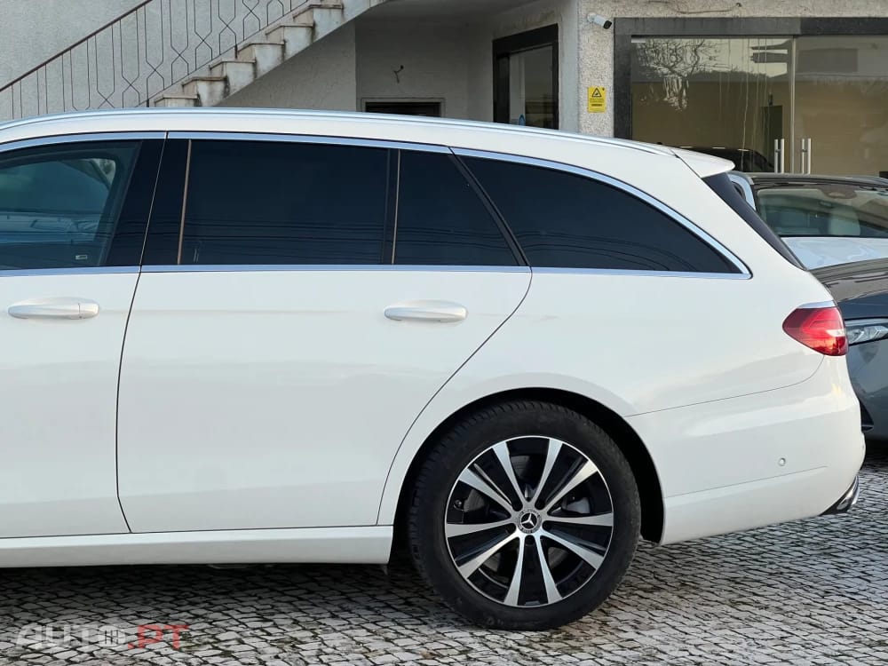 Mercedes-Benz E 300 E 300de T 9G-TRONIC Avantgarde