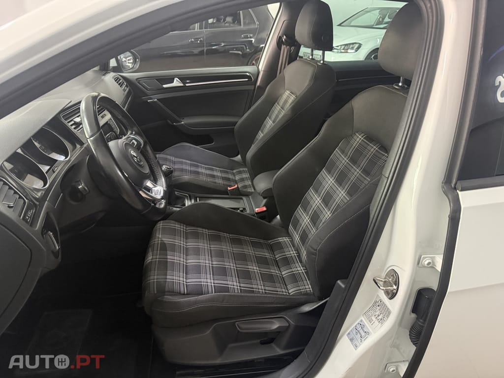 Volkswagen Golf 2.0 TDi GTD