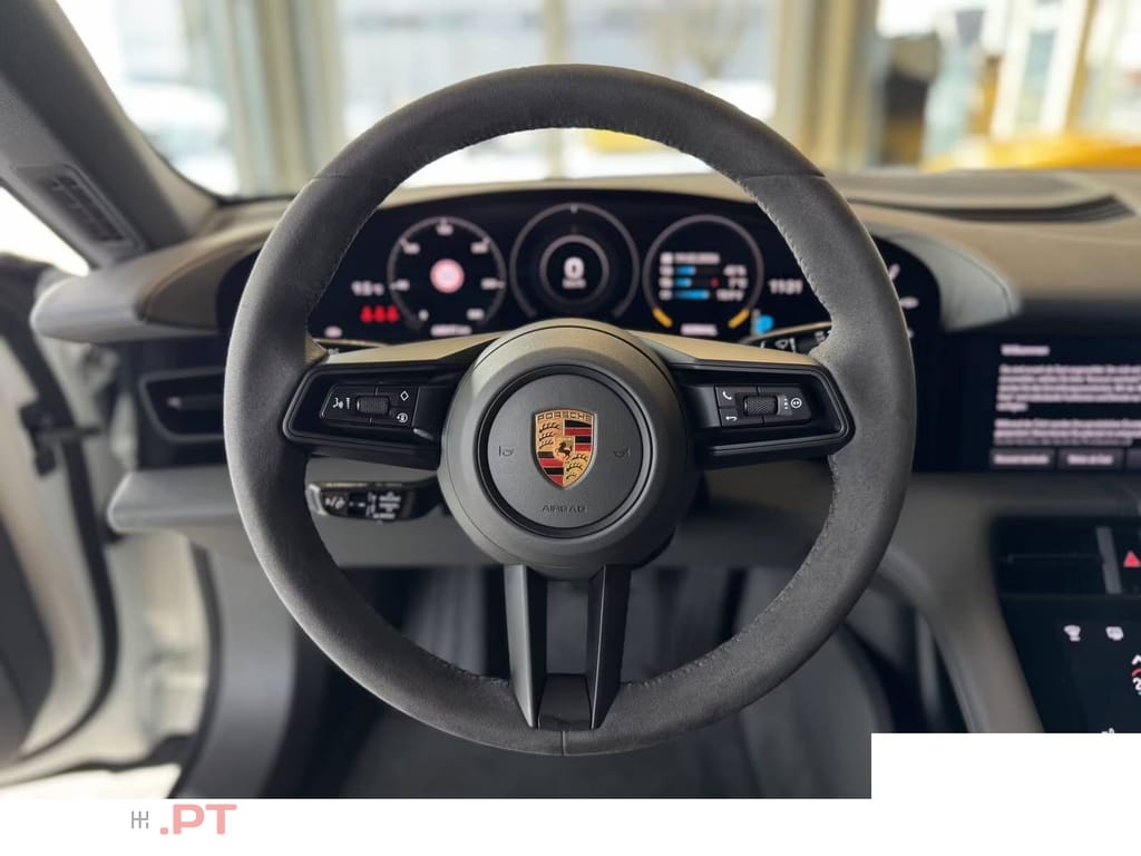 Porsche Taycan 4S Plus