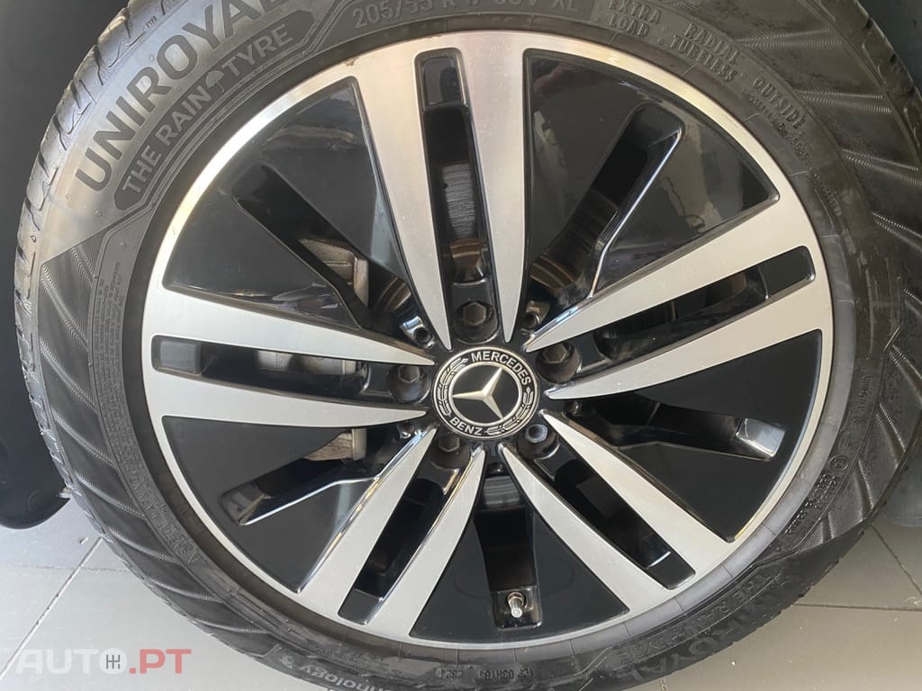 Mercedes-Benz CLA 180 CDI Shooting Brake Luxury Aut.