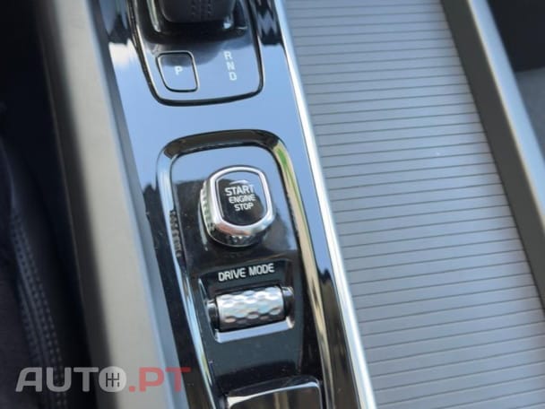 Volvo XC60 2.0 T6 PHEV R-Design AWD