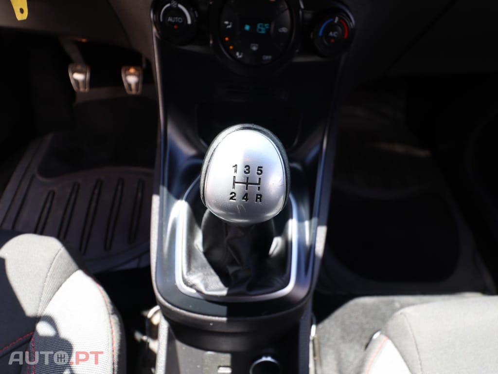 Ford Fiesta 1.5 TDCi STLine