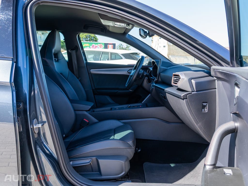 Cupra Leon 1.4 e-Hybrid MID DSG