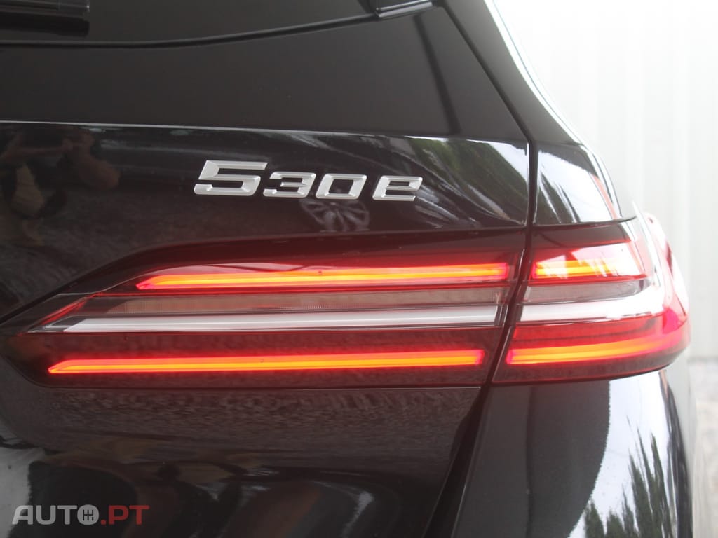 BMW 530 e Pack Desportivo M
