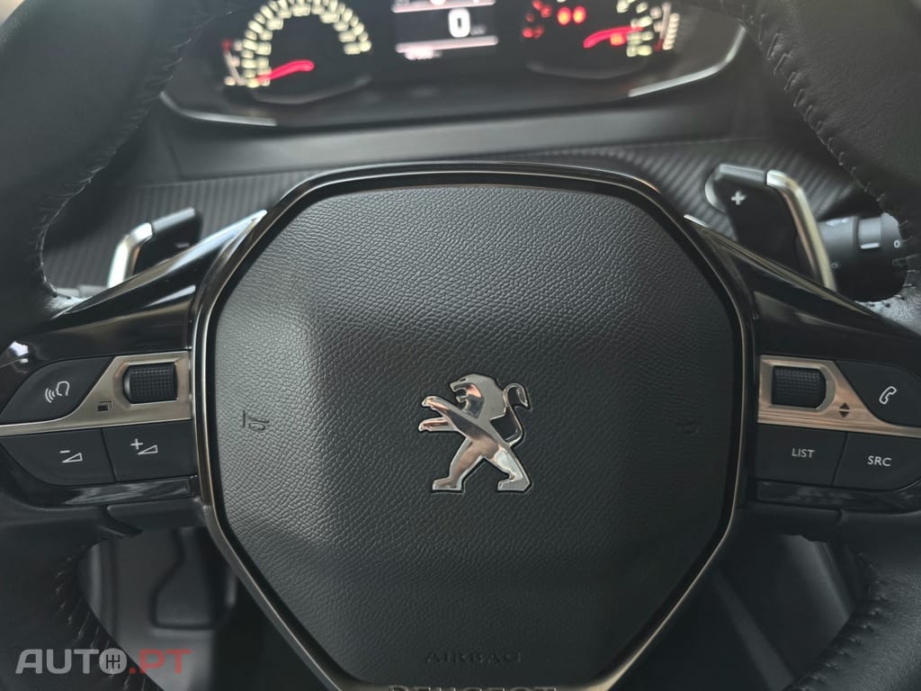 Peugeot 2008 1.2 PureTech Allure EAT8