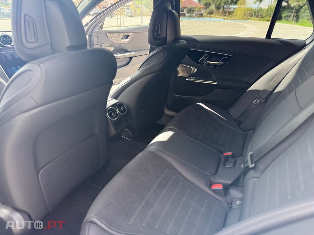 Mercedes-Benz C 300 Híbrido Plu In  Pack Night