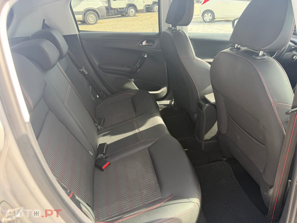 Peugeot 208 1.2 PureTech GT Line