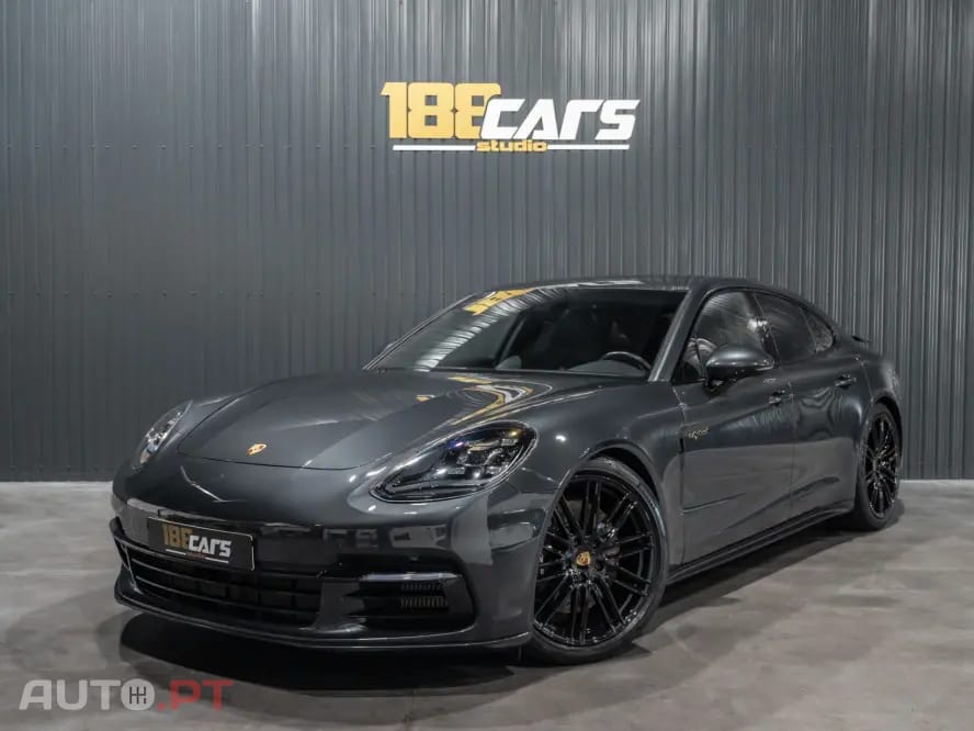 Porsche Panamera 4 E-Hybrid